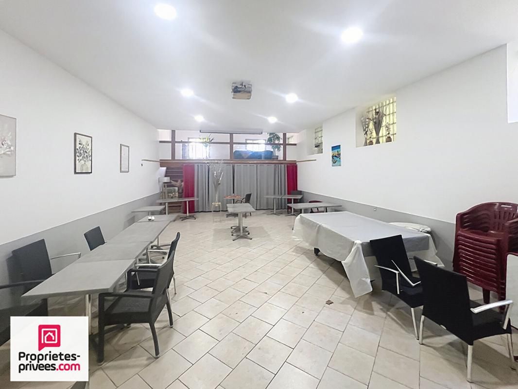 RIANS Rians Immeuble de rapport local commercial + Appartements 2