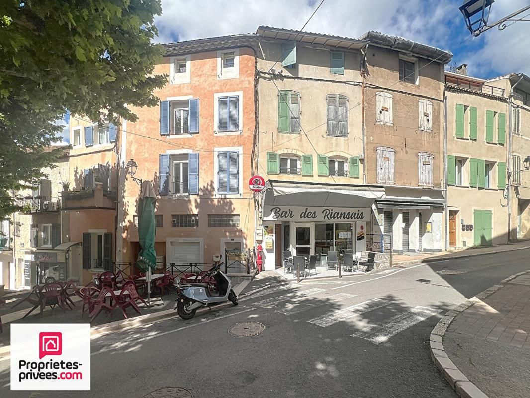 RIANS Rians Immeuble de rapport local commercial + Appartements 3