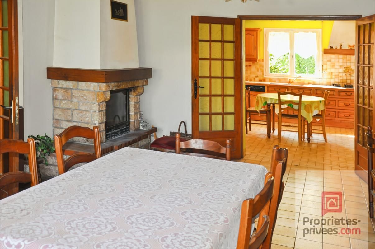AHUILLE Maison Ahuille 4 pièce(s) 92 m2 avec terrain constructible non viabilisé au coeur du village 2