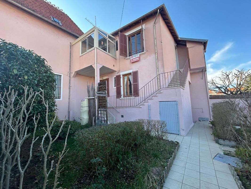 ROANNE Maison Roanne 7 pièce(s) 133 m2 2