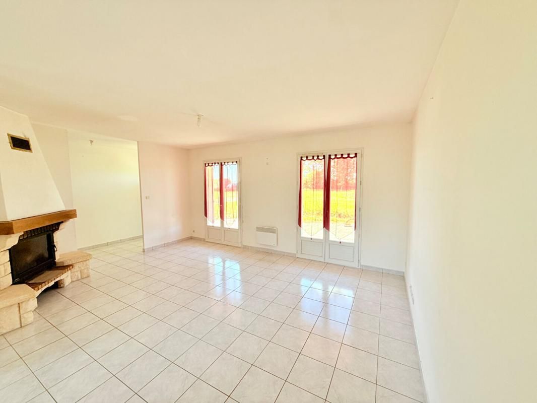 VILLECHETIVE Maison Villechetive 5 pièce(s) 3 Chambres 90 m2 2