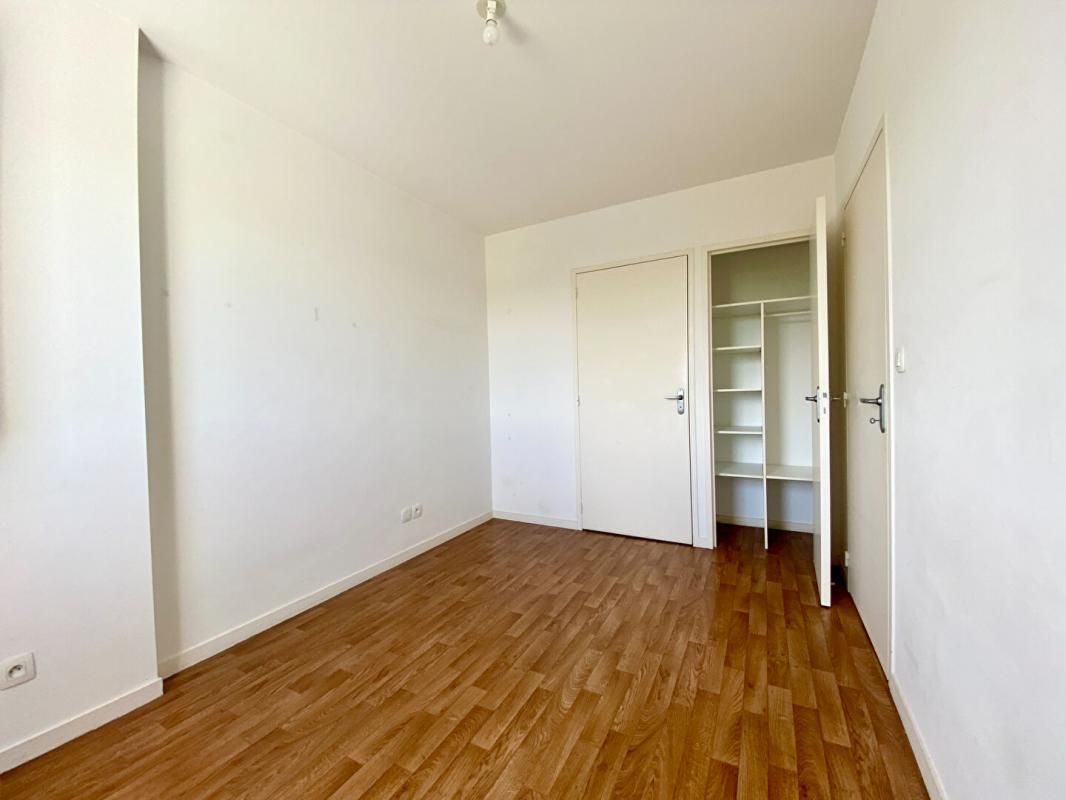 SAINTE-LUCE-SUR-LOIRE Appartement Sainte Luce Sur Loire 2 pièce(s) 38 m2 A LOUER NON MEUBLE 3