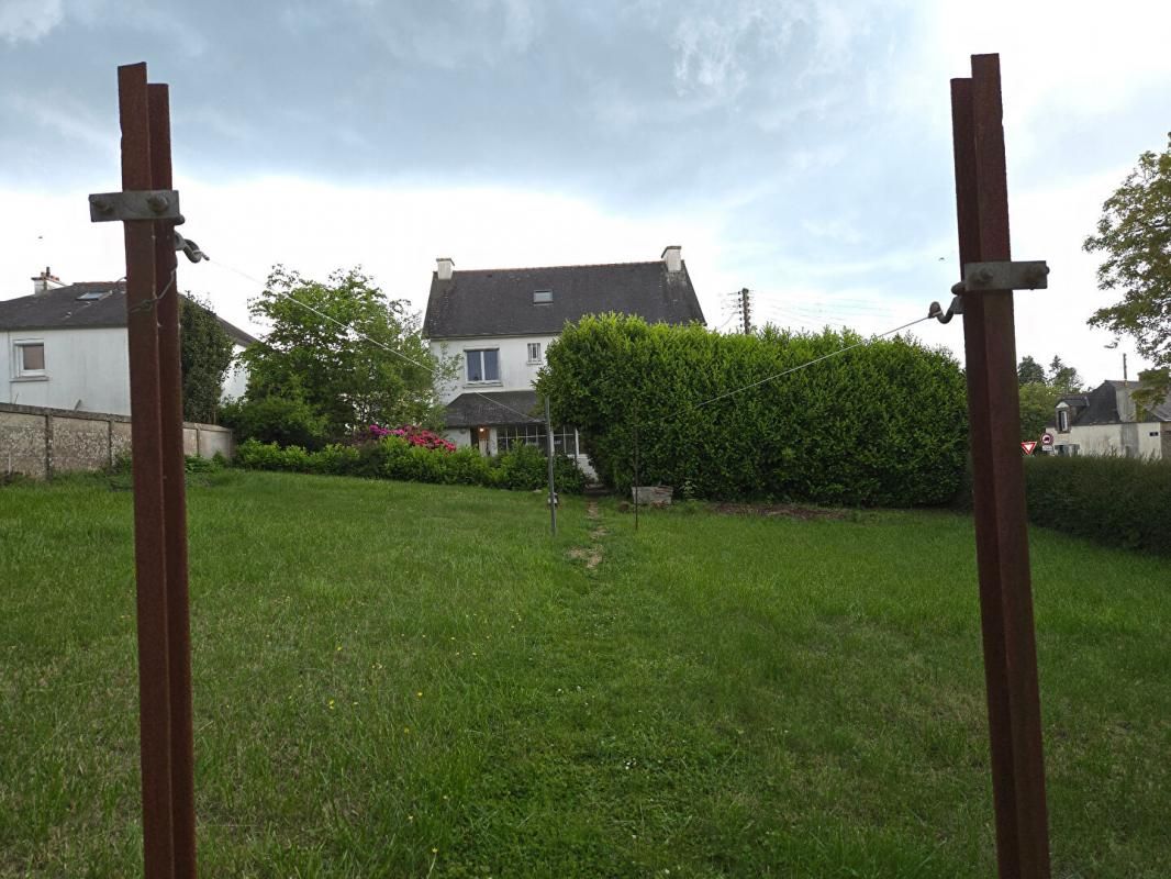 ROSTRENEN Maison Rostrenen 8 pièce(s) 170 m2 1