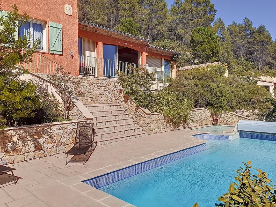 VINS-SUR-CARAMY Villa Vins Sur Caramy 6 pièces de 197m² avec piscine et annexes 2