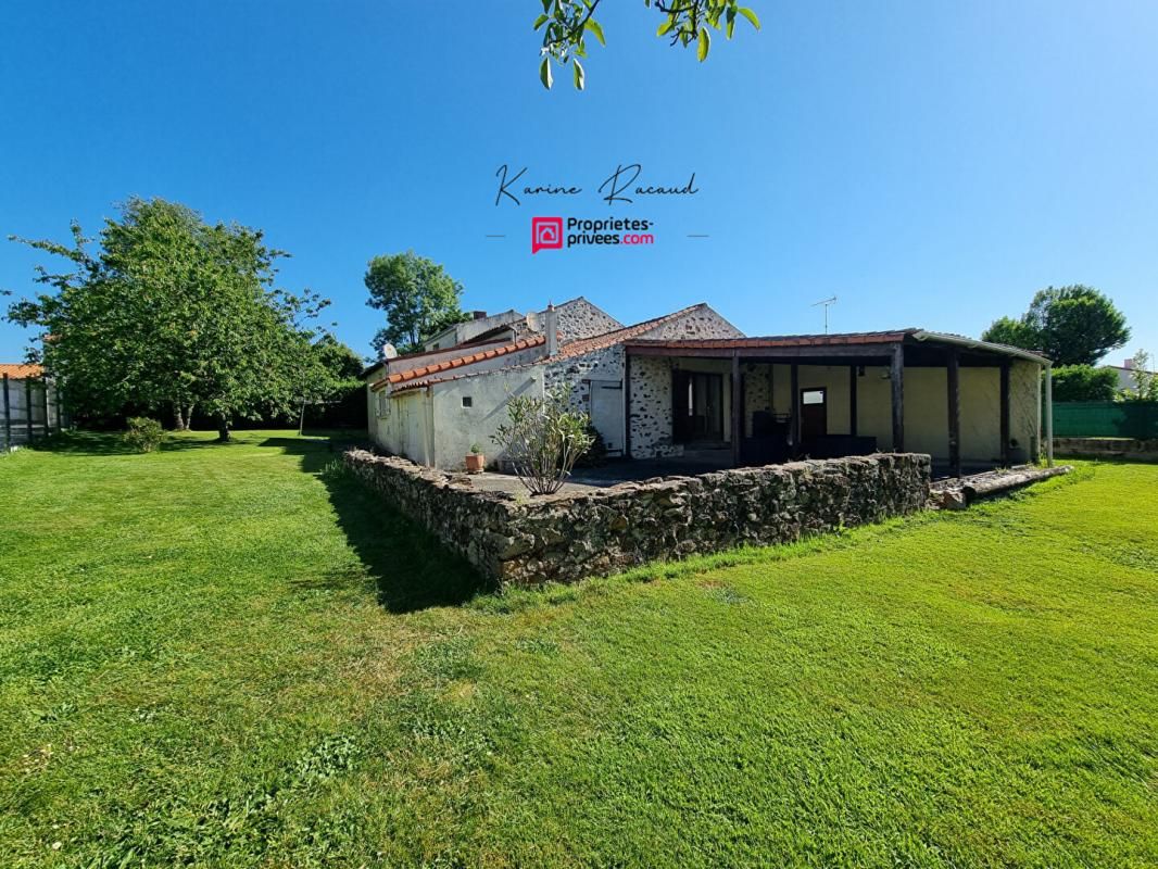 VENANSAULT Maison Venansault 6 pièce(s) 176 m2 1