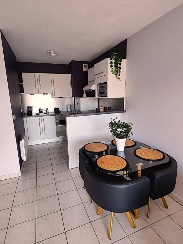 SAINT-MARTIN-D'HERES Appartement Saint Martin D Hères 2 pièces + garage 3