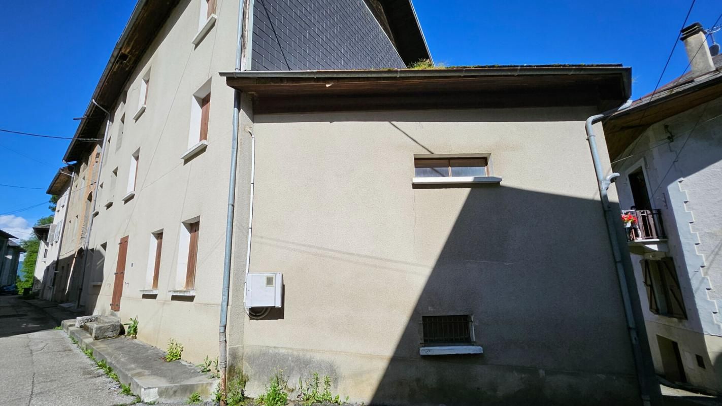 CHAMOUX-SUR-GELON Maison de village 6P 147 m2 CHAMOUX-SUR-GELON (73390) 1