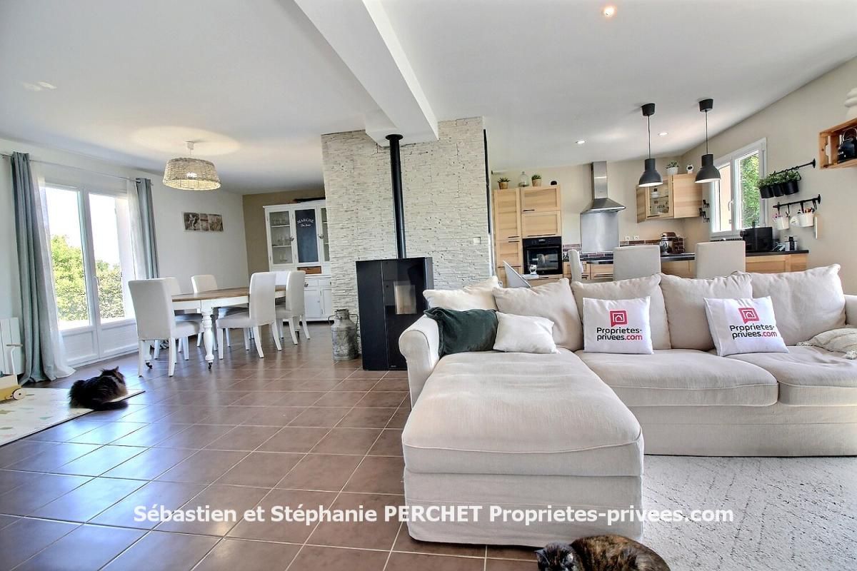 SAINT-PERAVY-LA-COLOMBE Maison Saint Peravy La Colombe 4 chambres 147 m2 4