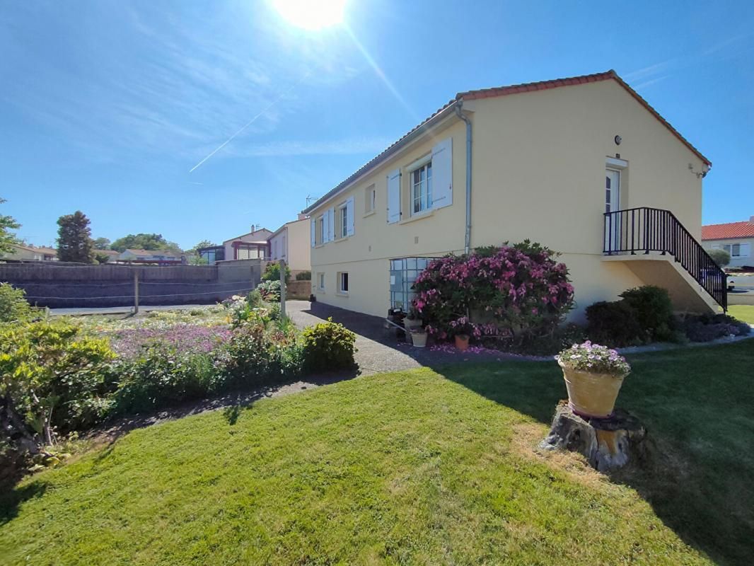 LA VERRIE Maison La Verrie 5 pièces 87 m2 3