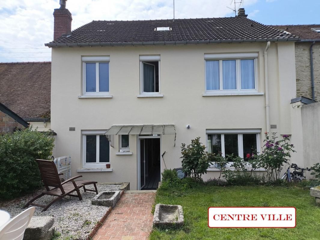 ALENCON Maison de ville avec jardin 1