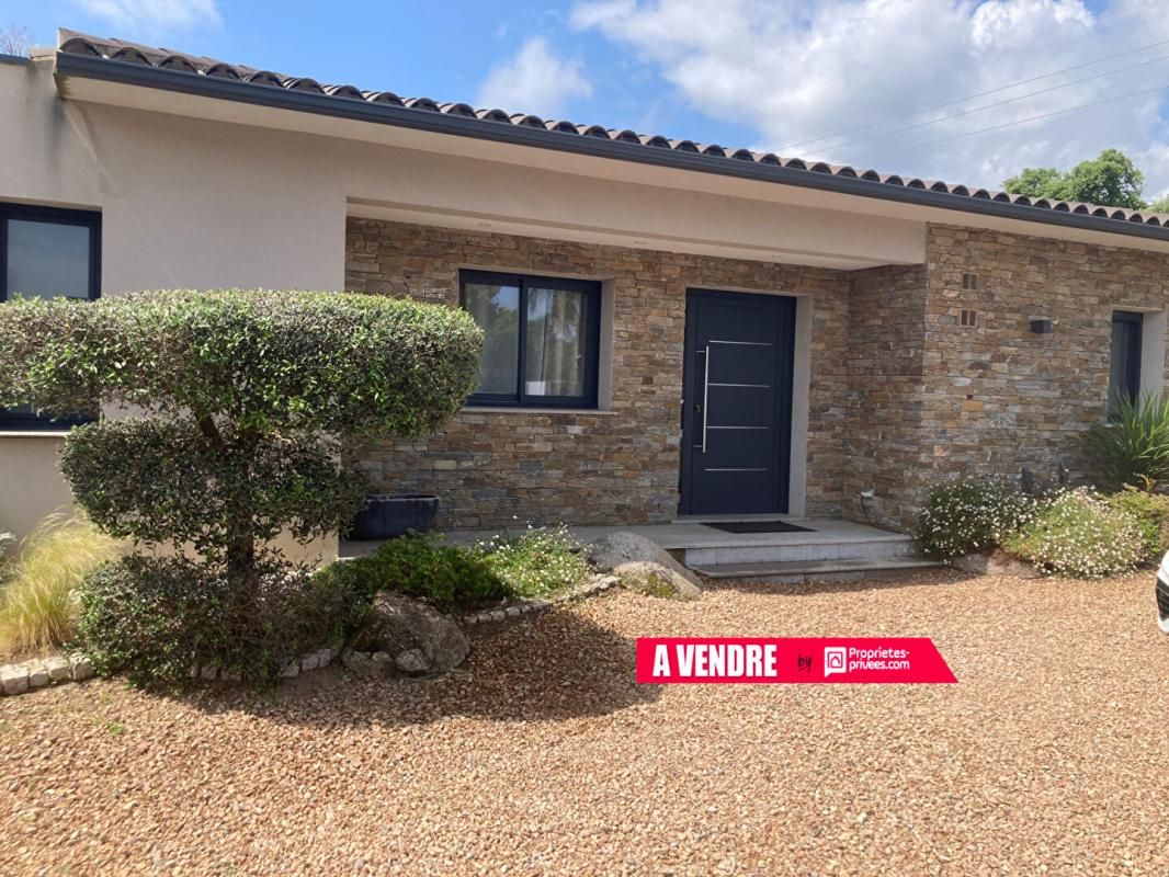 Villa récente de type T5 avec piscine - PORTO-VECCHIO (20137) - CORSE DU SUD