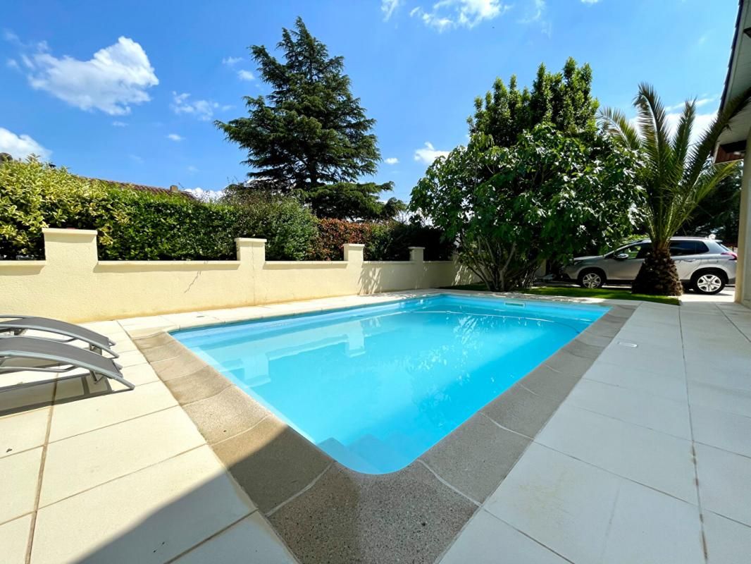 GRADIGNAN Maison Gradignan 3 chambres + Studio + piscine 2