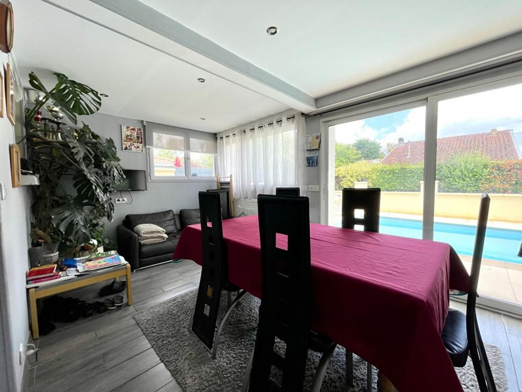 GRADIGNAN Maison Gradignan 3 chambres + Studio + piscine 4