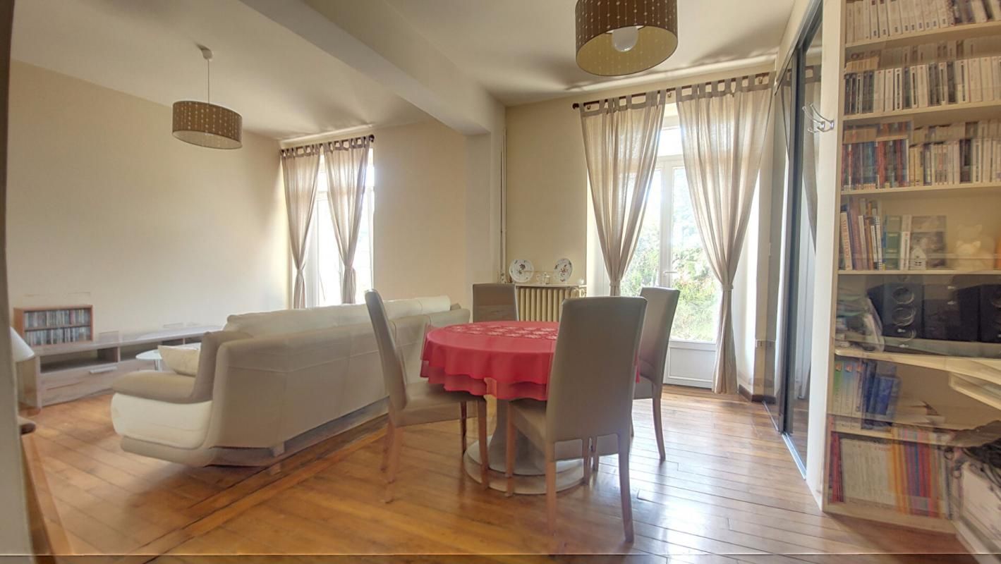 VILLENEUVE-SAINT-GEORGES 94190- Villeneuve Saint Georges- Appartement T3+ jardin 1