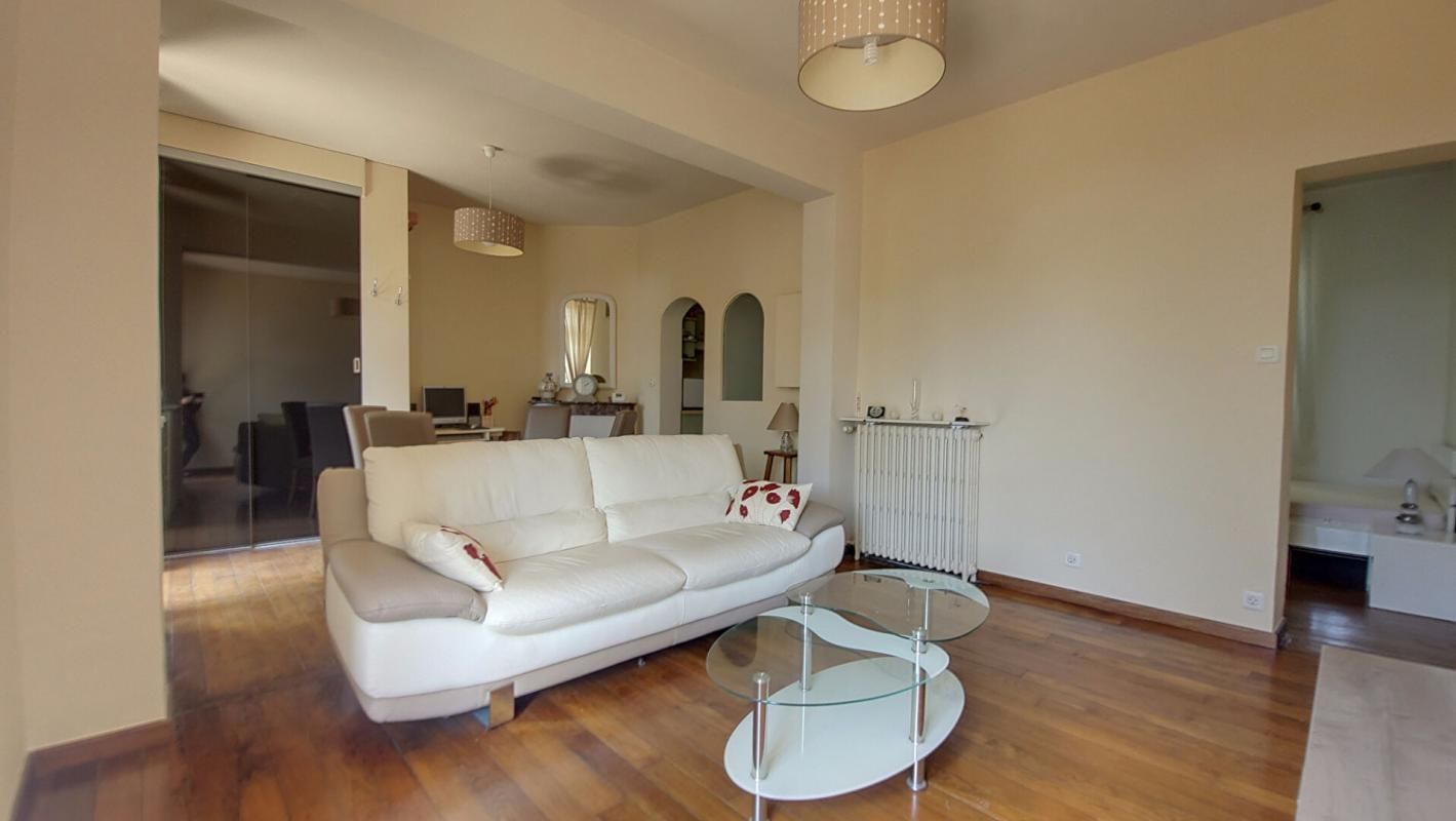 VILLENEUVE-SAINT-GEORGES 94190- Villeneuve Saint Georges- Appartement T3+ jardin 2