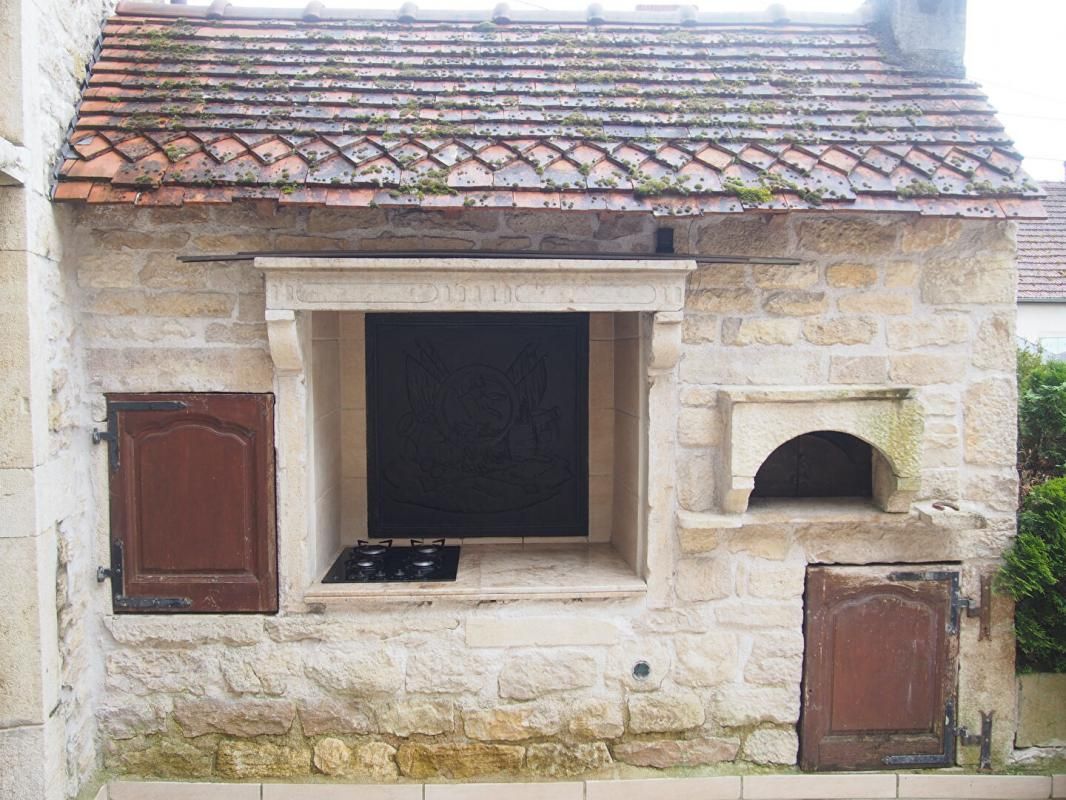 SAFFRES Maison en pierre 19ème de 290m2 2