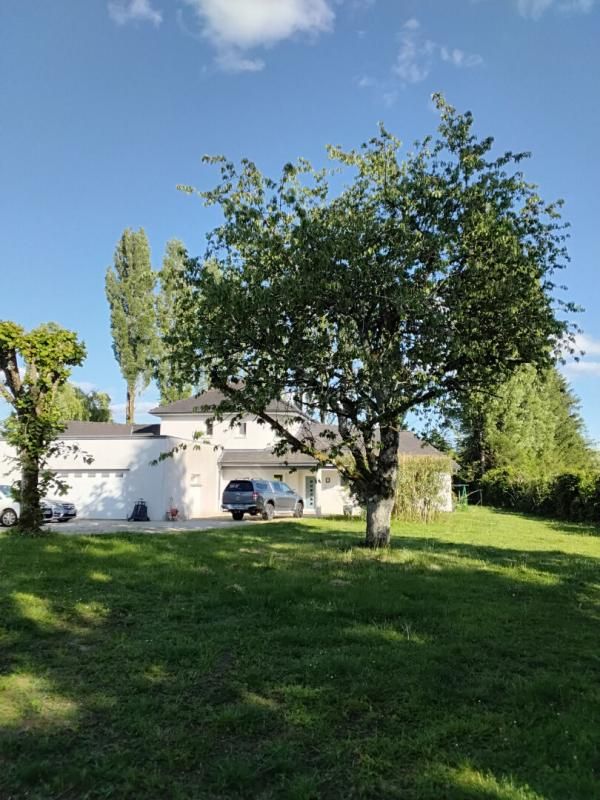 Maison familiale de standing 222m2 sur 56 ares