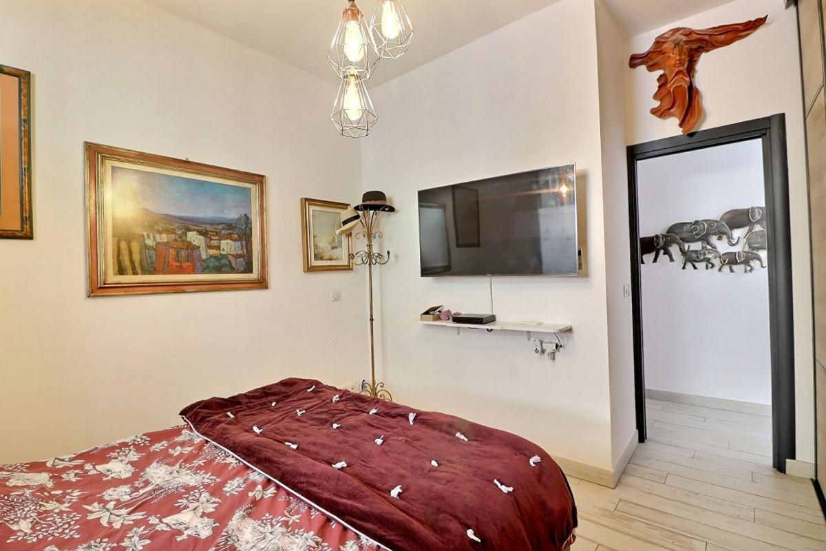 BANDOL Appartement Bandol 2 pièce(s) 54 m2 - Front de Mer - en Rez de Jardin 3