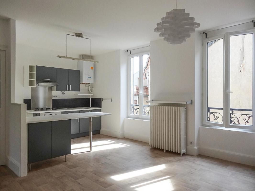 VICHY Immeuble Vichy 6 pièce(s) 120 m2 3