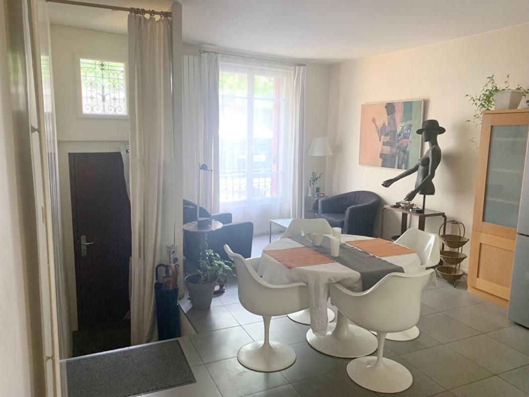 MONTREUIL Maison Montreuil Centre 4 pièces 94 m2 3 chambres et cour fleurie 4