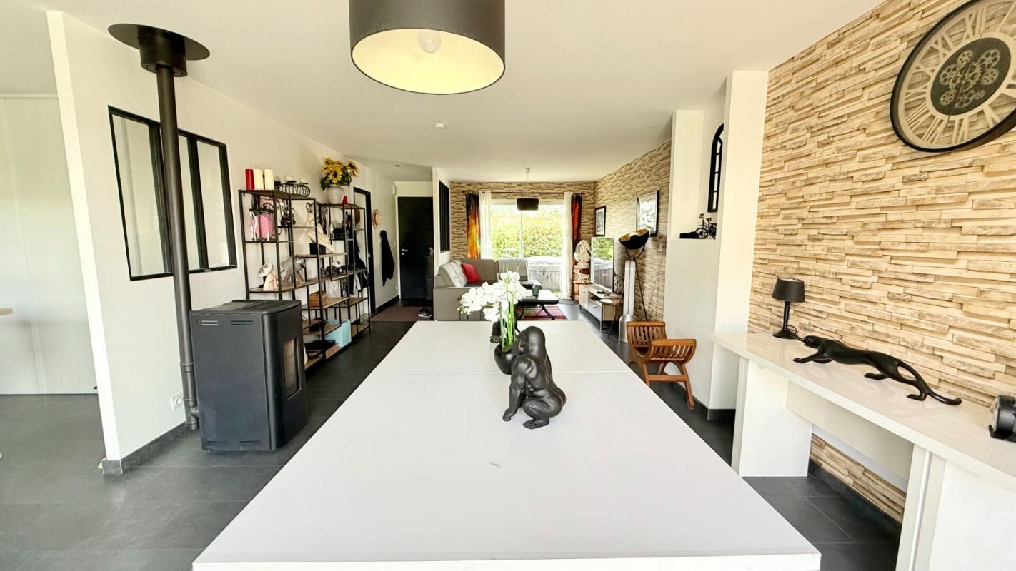 A VENDRE - ANCENIS-SAINT-GEREON - MAISON 6 PIECES