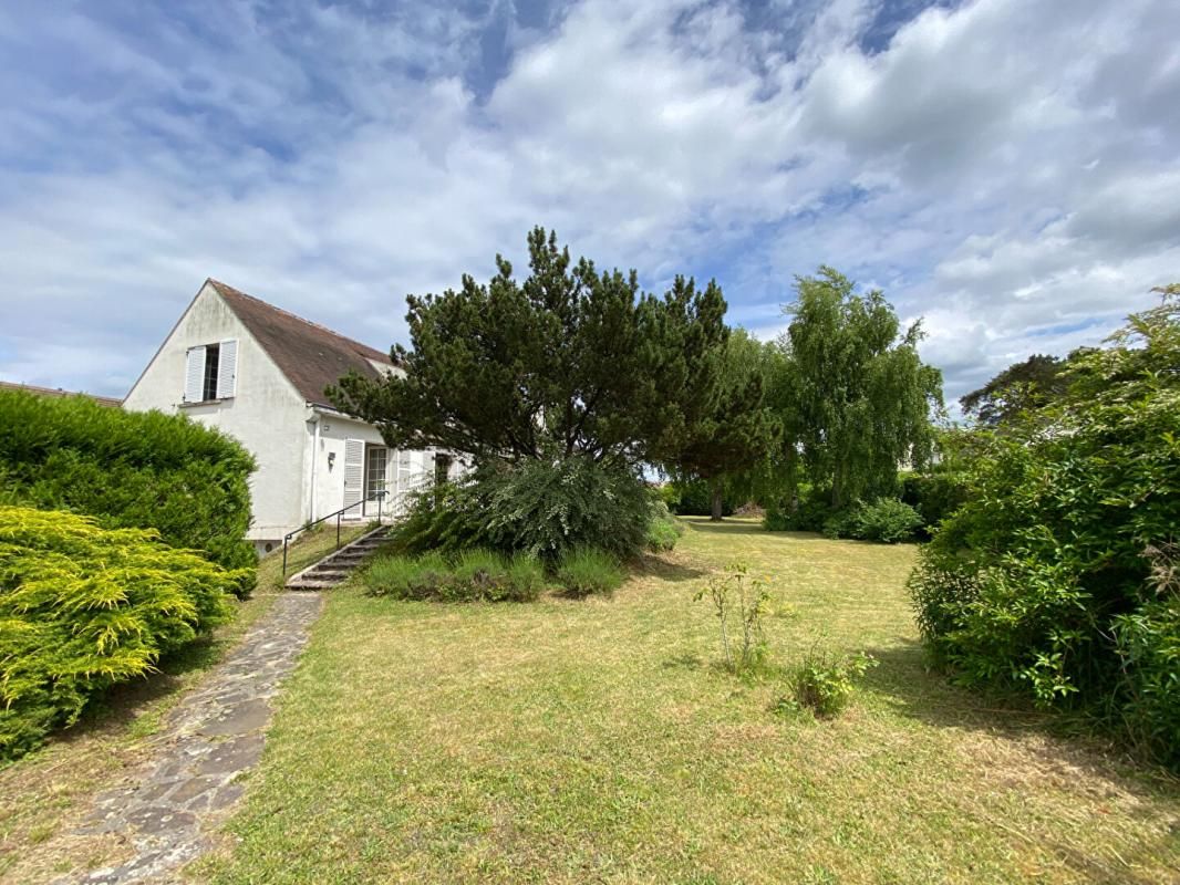 APREMONT 60300 / Apremont / Maison  / 5 chambres / Sous-sol total 2
