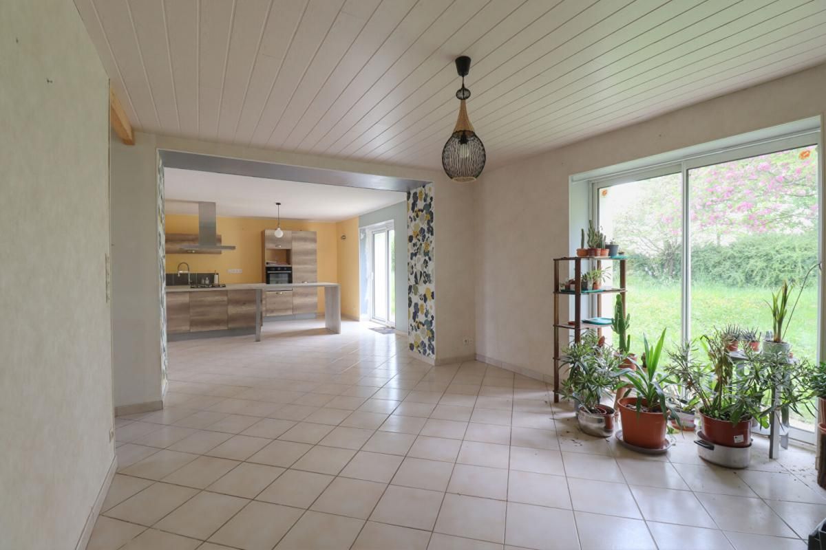 SURIN Maison Surin 5 pièce(s) 157 m2 4