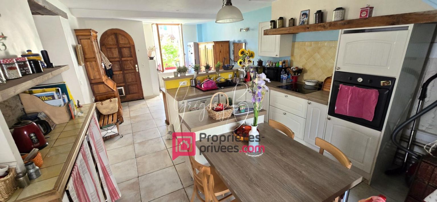 LA FERTE-SOUS-JOUARRE Maison 6 pièce(s) 151 m2 2