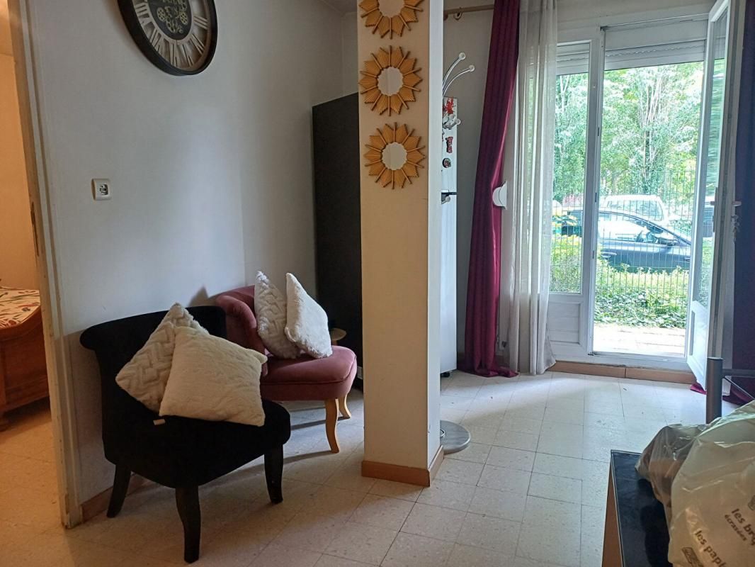 NOYON APPARTEMENT T2 Bis 2