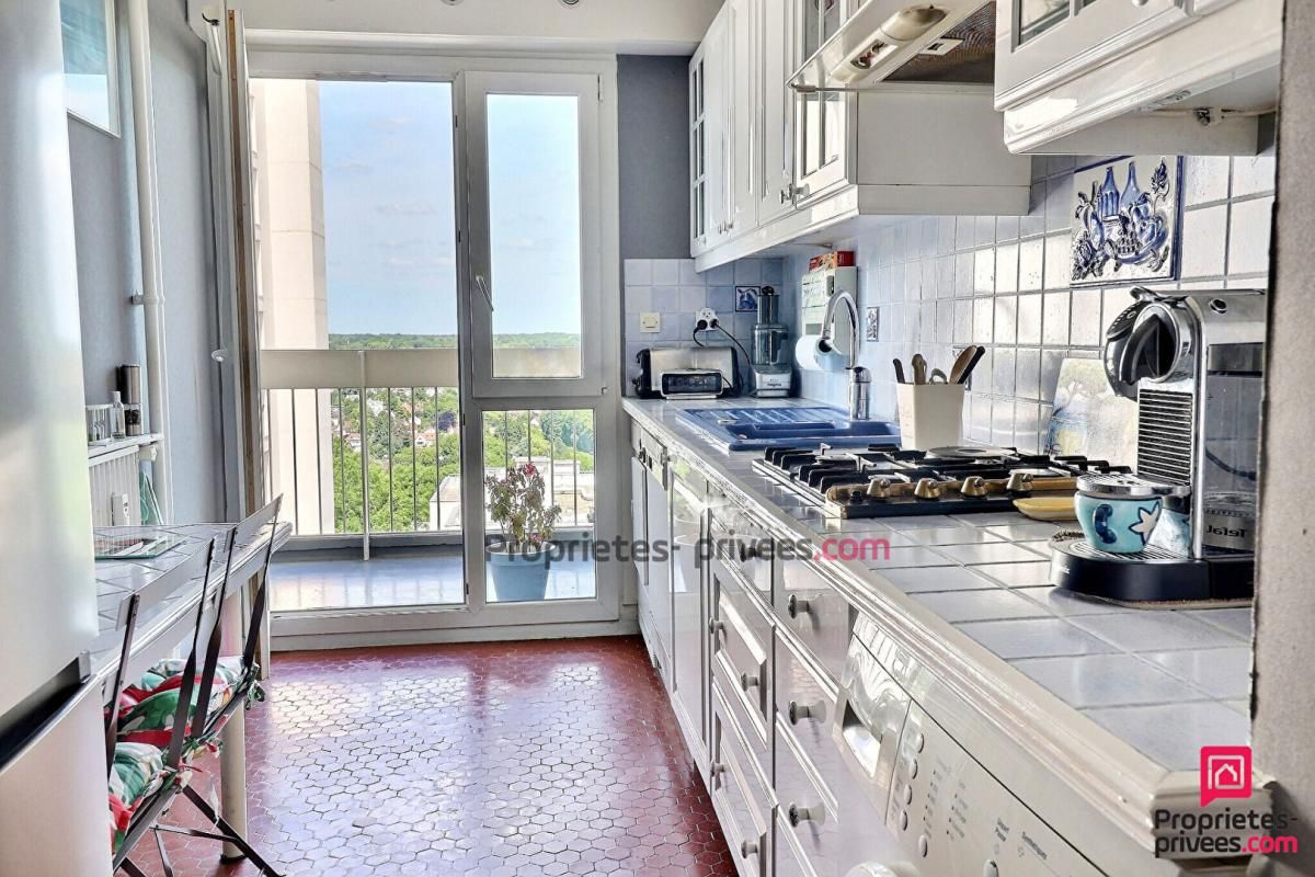 EVRY Appartement Evry quatre pièces de 77.58 m2 3