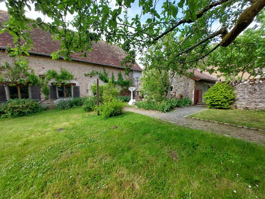 PERRECY-LES-FORGES Maison Perrecy Les Forges 253m2 2