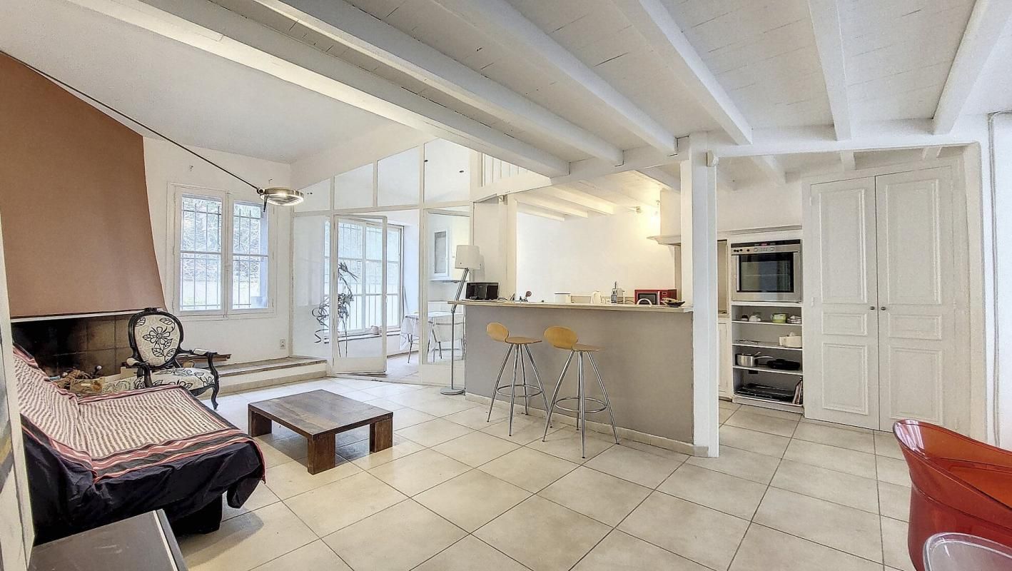 PERPIGNAN Appartement de TYPE LOFT ATELIER avec Garage + Terrasse de 27M² - Surf.Pondérée 177M²- Sur une place arborée ( 66000 PERPIGNAN - Centre Historique) 2