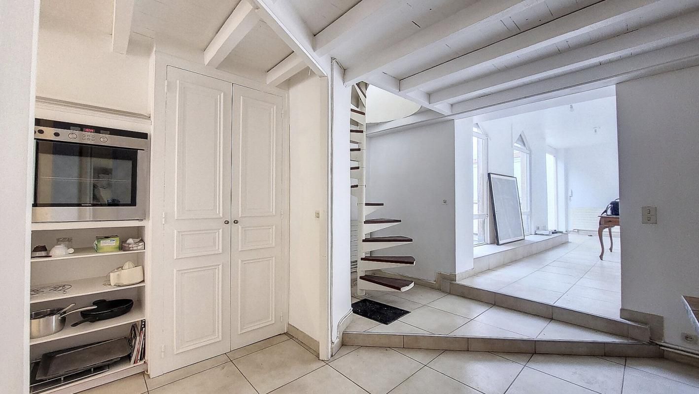 PERPIGNAN Appartement de TYPE LOFT ATELIER avec Garage + Terrasse de 27M² - Surf.Pondérée 177M²- Sur une place arborée ( 66000 PERPIGNAN - Centre Historique) 4