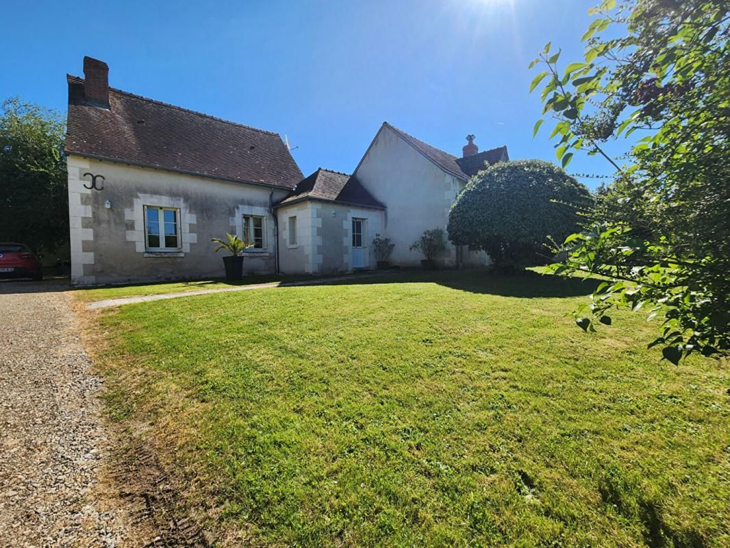 MANTHELAN Maison Manthelan 7 pièce(s) 255 m2 1
