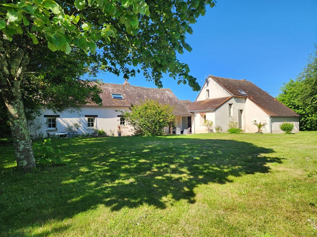 MANTHELAN Maison Manthelan 7 pièce(s) 255 m2 2