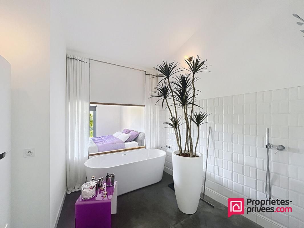 SAINT-MAXIMIN-LA-SAINTE-BAUME Appartement Saint Maximin La Sainte Baume 4 pièce(s) 147 m2 3