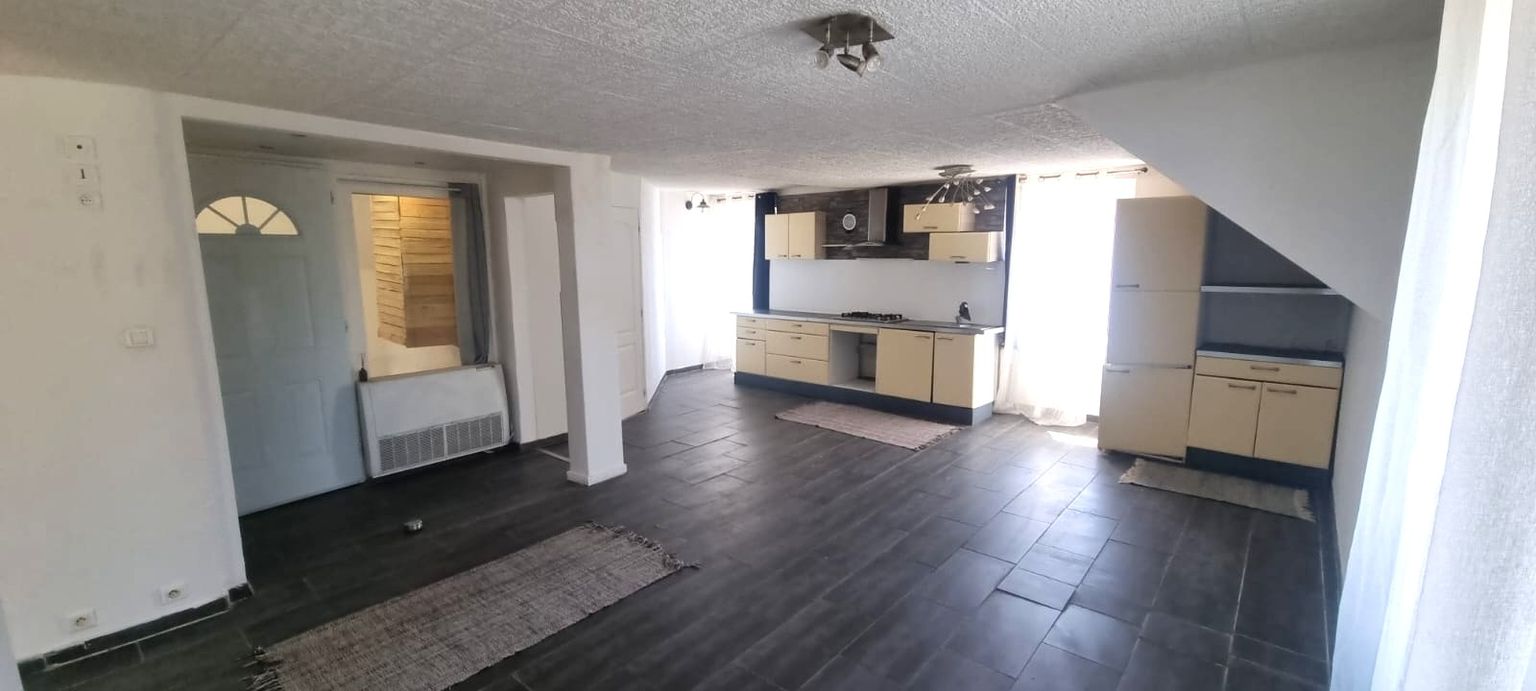 AUDINCOURT BEL IMMEUBLE/MAISON DE 5 APPARTEMENTS (dont 1 Duplex) - BON RAPPORT 3