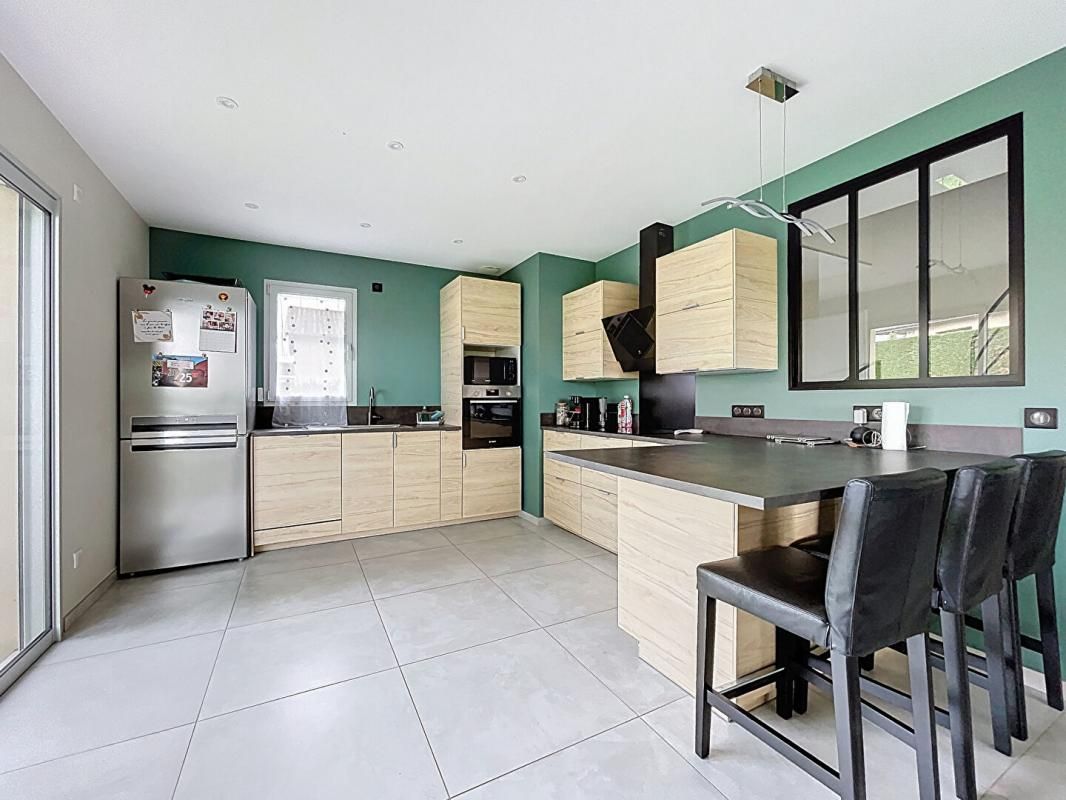 SAINT-TRIVIER-SUR-MOIGNANS À vendre ! Coup de coeur ! Maison familiale récente au calme à Saint-Trivier-sur-Moignans 2