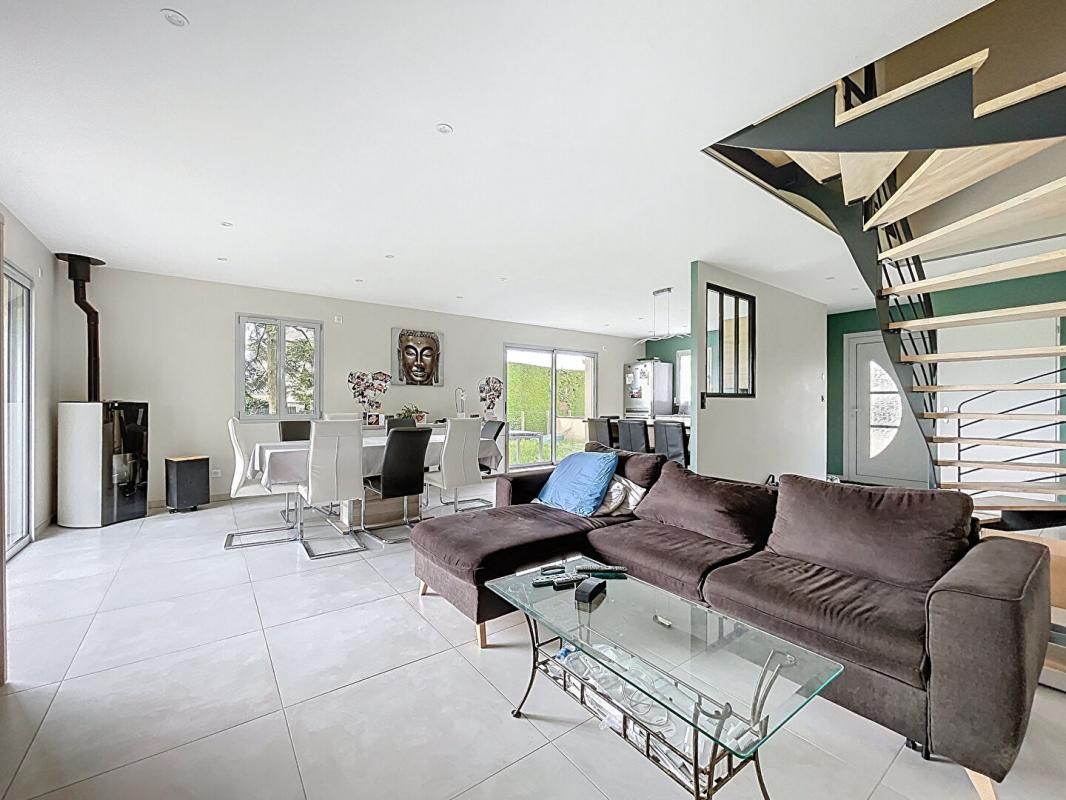 SAINT-TRIVIER-SUR-MOIGNANS À vendre ! Coup de coeur ! Maison familiale récente au calme à Saint-Trivier-sur-Moignans 4
