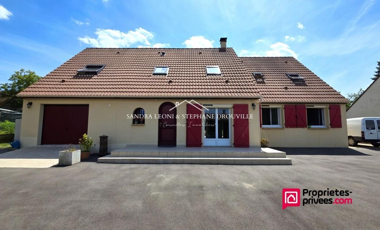 PROCHE DE MAINTENON - Maison familiale 8 pièces -189 m²