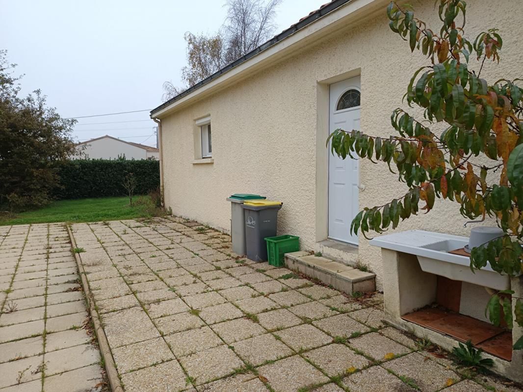 SAINTE-PAZANNE Maison 2 pièce(s) 041.17 m2 2