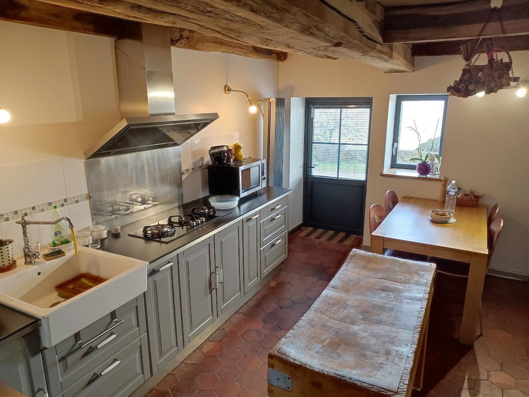 GERGUEIL Maison ancienne pricnipale de 173 m2 et gite de 85 m2 3