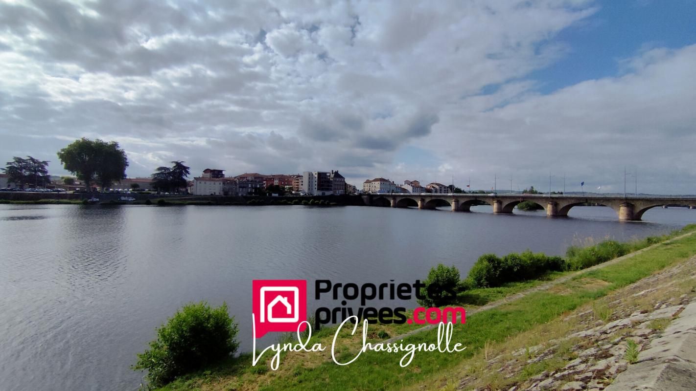 Appartement - Roanne - Vue imprenable sur la Loire - 4 chambres - 97m²