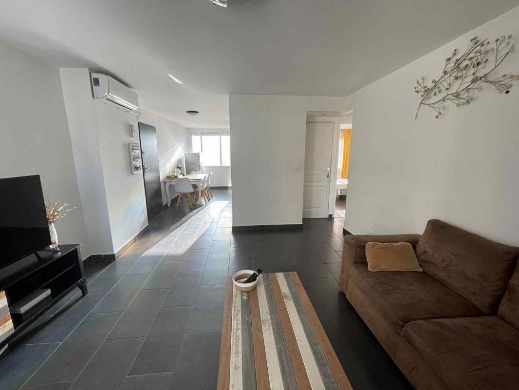 AJACCIO Appartement de type T3, Chemin de Candia, de 58 m2, avec petite vue mer 4