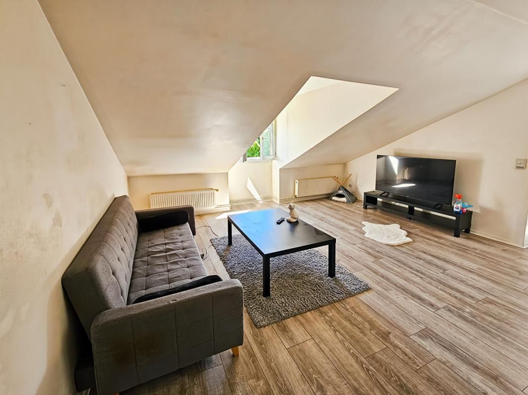 Appartement T3 centre ville - Charleville-Mézières