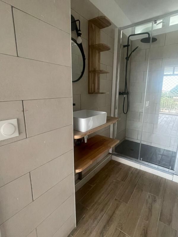 LES ABYMES Appartement Les Abymes 3 pièce(s) 3