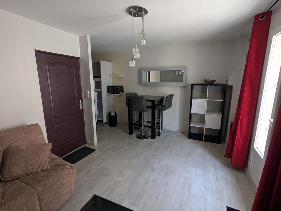 BEZIERS BEZIERS - Immeuble de 2 appartements et garage 2