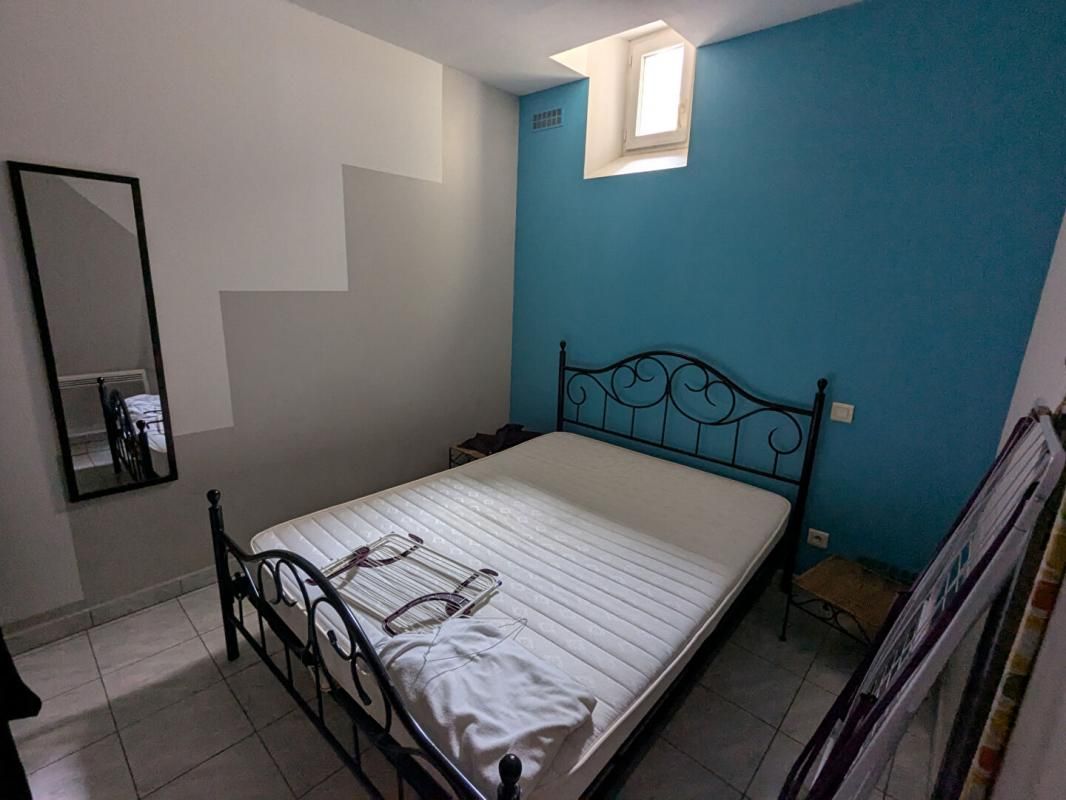 BEZIERS BEZIERS - Immeuble de 2 appartements et garage 4