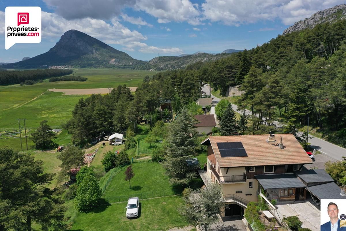 CAILLE Villa Chalet 142 m2 6 pièces / Garage / Terrain 3200 m2 1