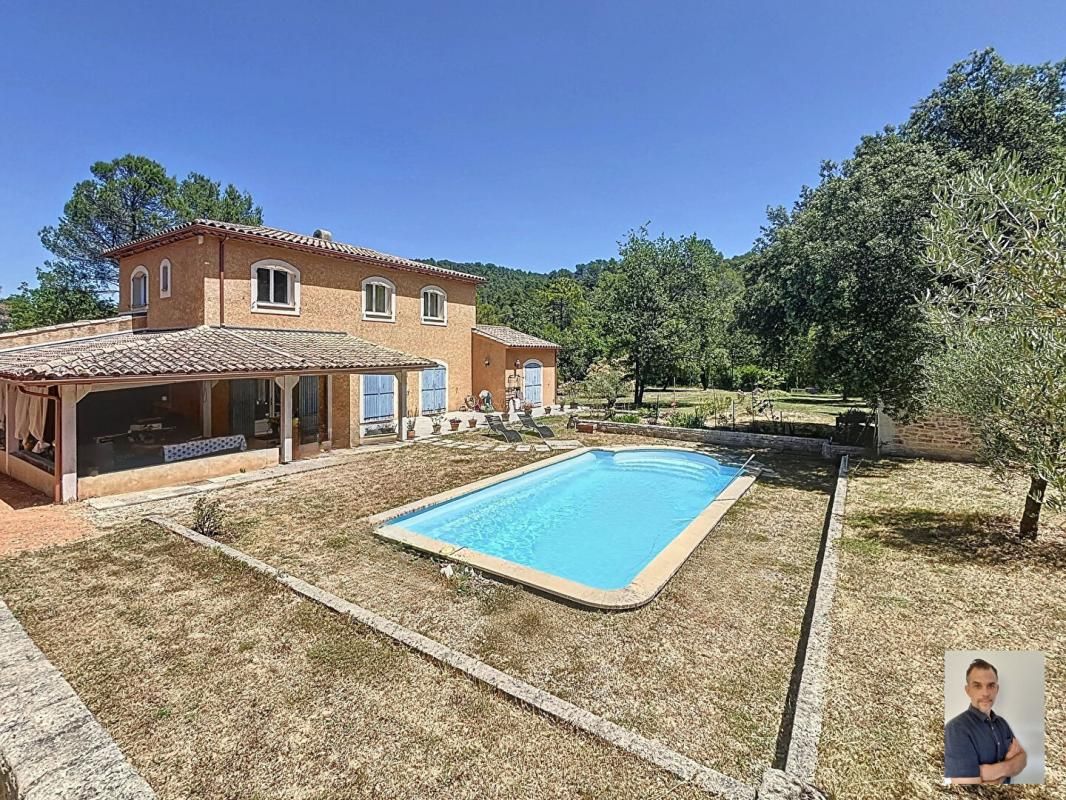 Propriété sur la celle de 172M²